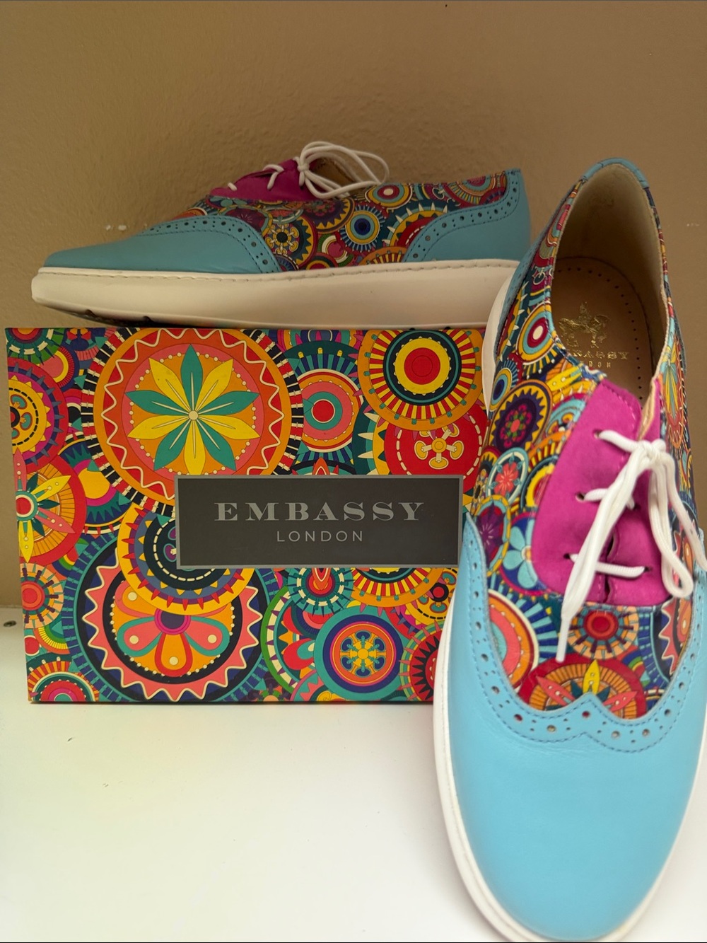 Embassy London Women's Turquoise & Fuchsia Patterned Lace-Up Flats